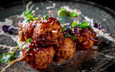 Gotove za 35 minuta: Egzorične pileće okruglice s đumbirom i mentom