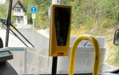 Ovakav autobus još niste vidjeli! Fotografija prijevoza u susjedstvu nasmijala publiku