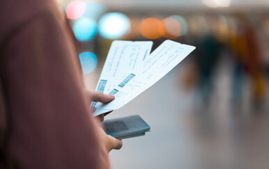 Kako se piše: avio karta ili aviokarta