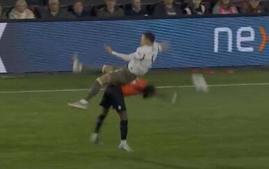 Strašan pad Ivana Perišića na glavu