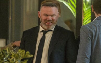 Wayne Rooney tulumario do ranih jutarnjih sati s dvije žene u Manchesteru?