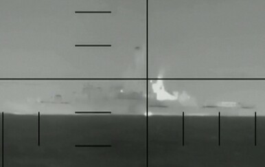 VIDEO Objavljena snimka potapanja iranskog broda kod Šri Lanke