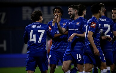 UŽIVO DINAMO - KURILOVEC: Seniorski prvijenac podebljao prednost Modrih