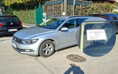 Reakcija na užasan parking nasmijala domaće vozače! Pogledajte što su mu nalijepili