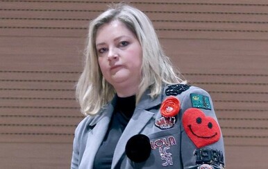 Političarka Anja Šimpraga privukla poglede u Saboru svojim sakoom