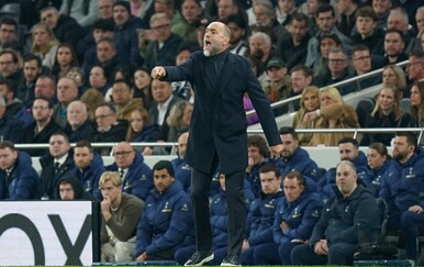 VIDEO Tudor preživio nemoguće u londonskom derbiju: Spasio ga nos napadača