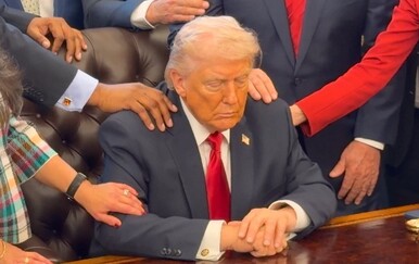 VIDEO Evangelistički pastori u Ovalnom uredu molili nad Trumpom za uspjeh u ratu protiv Irana