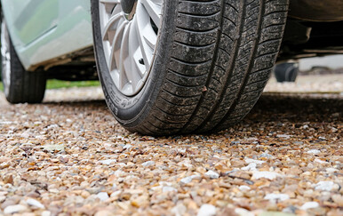 Autoobilom pregazio čovjeka u njegovu dvorištu