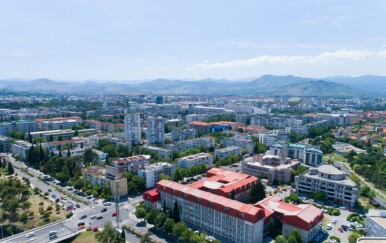 Nama susjedna zemlja postaje “pokusni kunić” EU-a kako se ne bi pretvorila u novu Mađarsku