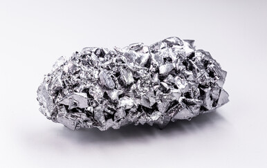 Kako se piše: titan ili titanij