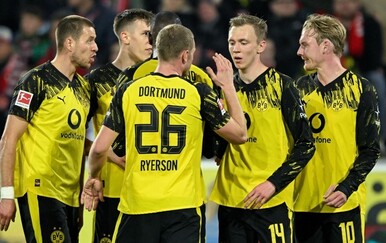 VIDEO Dortmund slavio na gostovanju i učvrstio se na drugoj poziciji Bundeslige