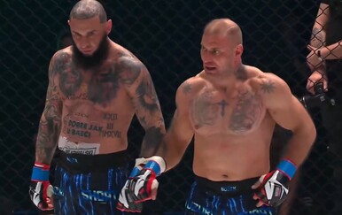 VIDEO Zanima li vas kako izgleda borba 2 na 2 gdje su suborcima povezane jedna ruke i jedna noga? Evo prilike!