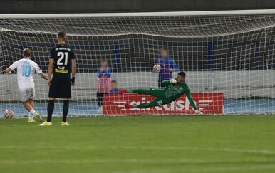 VIDEO Rijeka povela iz spornog kaznenog udarca, Pajač je dugo gledao snimku