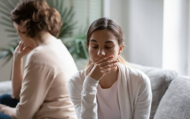 Sve više odrasle djece prekida kontakt s roditeljima: Psiholozi otkrivaju 3 najčešća razloga