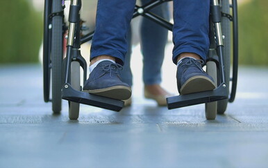 Veliki preokret za korisnike inkluzivnog dodatka: Država briše dugove i vraća već uplaćeni novac