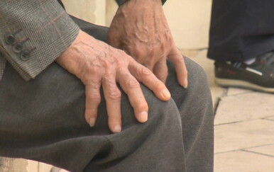 Počela isplata uskrsnica