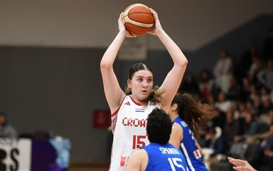 17 joj je godinu, odbila je državu svog rođenja i u debiju potvrdila da od Hrvatske može napraviti silu