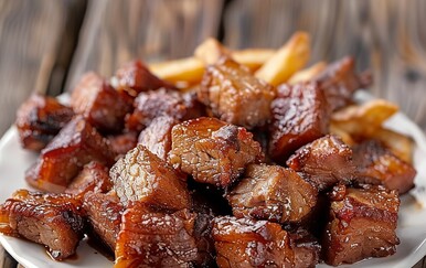 Fantastična svinjetina: Recept za savršeno sočno, a hrskavo meso