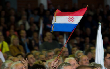 BiH: U RS-u planiraju rušiti spomenike s prvim bijelim poljem na hrvatskom grbu