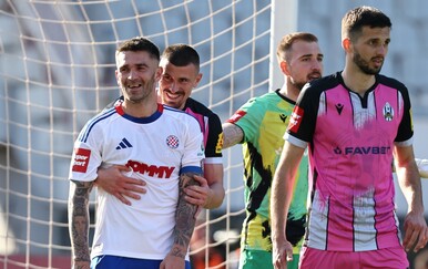 UŽIVO HAJDUK - LOKOMOTIVA: GOOOL! Lokosi zasluženo srezali prednost Bijelih