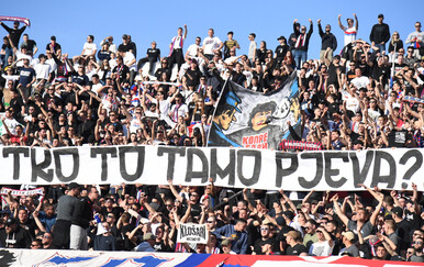 Torcida podignula poruku za Delije na utakmici Hajduk - Lokomotiva