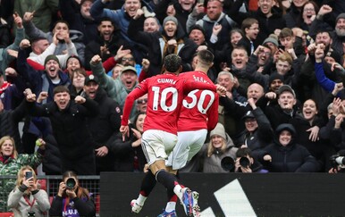 VIDEO Manchester United svladao Aston Villu: Fernandes srušio rekord Beckhama
