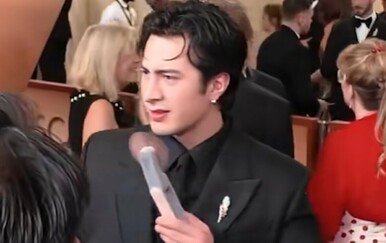 Toplinski val pogodio Oscare, neobični prizori s crvenog tepiha obišli svijet