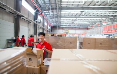 "Kineski Amazon" stigao u Europu: Prodaje sve, od žvaka do iPhonea, uz besplatnu dostavu isti dan