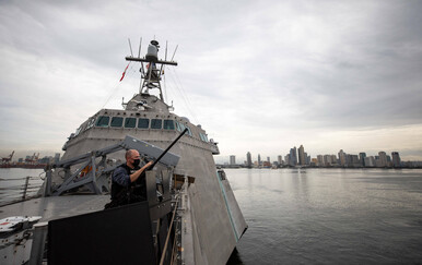 Minolovci američke mornarice premješteni s Bliskog istoka