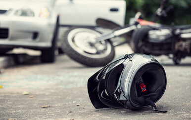 Motociklist poginuo u sudaru u Marčani