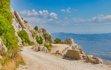 41 kilometar čiste ljepote: Najavljena obnova Majstorske ceste na Velebitu