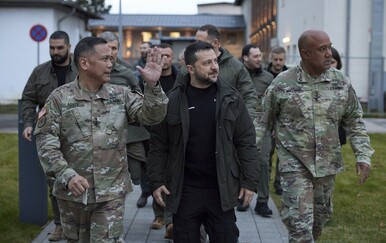 Američki general koji je nadzirao Ukrajinu napio se i ostavio povjerljive karte u vlaku