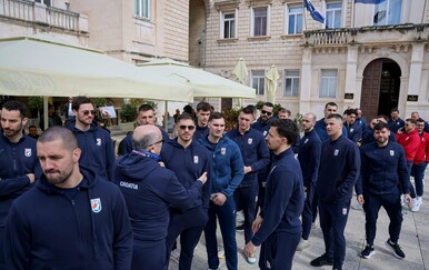 VIDEO Okupili se brončani hrvatski rukometaši: Uživali su na našoj obali