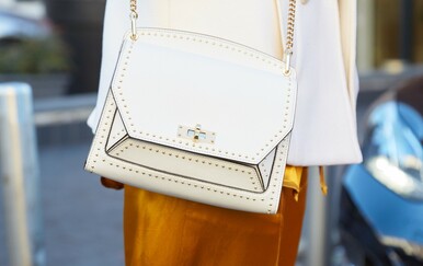 Satenske hlače proljetni su trend, a obožavaju ih i Francuskinje