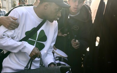 VIDEO Mbappe stigao u Manchester s torbom od 3000 eura, detalji posebno upadaju u oči