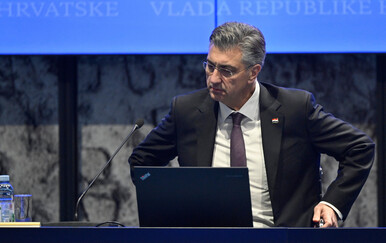 Nacrt prijedloga zakona o posredovanju u prometu nekretnina na sjednici Vlade