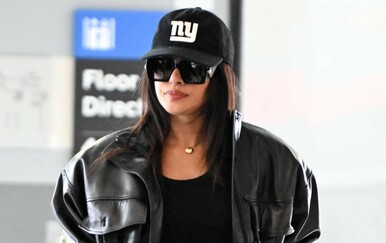 Je li Priyanka Chopra unajmila ljude da ju traže autogram?