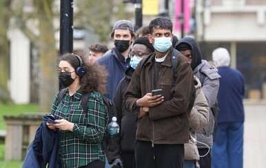 Sve više zaraženih od smrtonosne bolesti, tisućama studenata nude cjepivo