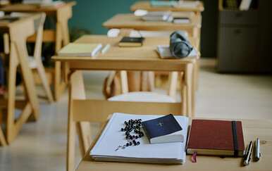 ANKETA Treba li ukinuti katolički vjeronauk u školama?