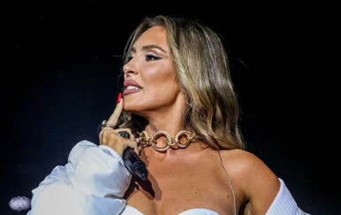 Kviz ''Nastavi stihove pjesama Senidah''