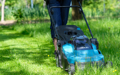 Ivanić Grad: Žena kosila travu, ispod kosilice eksplodirao zvončić