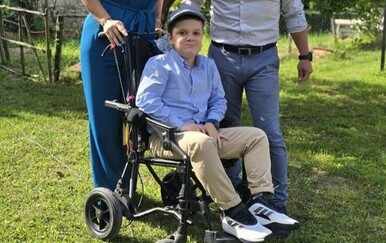 Danijel treba posebno vozilo: Zbog oglaska na terapije i rehabilitaciju hitno mu treba pomoć