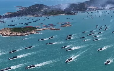 Kina gradi zid na moru: Tisuće brodova u čudnim formacijama zbunile svijet