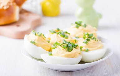 Lagana kao san: Punjena jaja s grčkim jogurtom