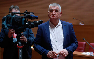 Miro Bulj u Saboru dobio pet opomena