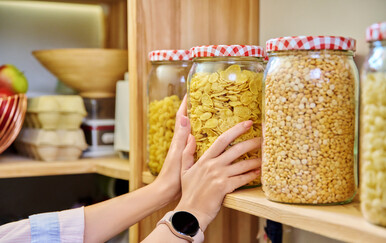 Žena u Požegi pronašla i dragovoljno predala ručne bombe, TNT, streljivo i lovačke patrone