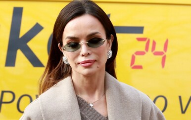 Severina u kožnatoj suknji A kroja