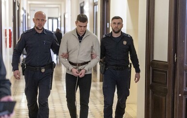 S lancima na nogama doveli ga na sud: Počelo novo suđenje za ubojstvo Mihaele