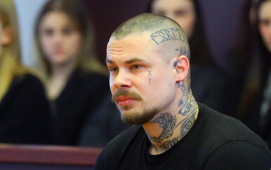 FOTO Započelo suđenje napadaču koji je brutalno izbo splitskog policajca u postaji