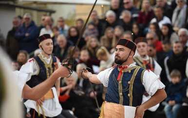 "Ples od boja" poput vremeplova: Pogledajte uzbudljive kadrove kumpanije